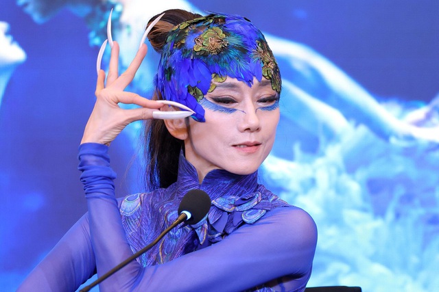 "Khổng tước" Dương Lệ B&igrave;nh U70 vẫn khiến người ta si m&ecirc;: Kh&ocirc;ng phải trẻ l&acirc;u v&igrave; kh&ocirc;ng sinh con, m&agrave; c&ograve;n bởi "kỷ luật khắt khe" h&agrave;ng chục năm- Ảnh 1.