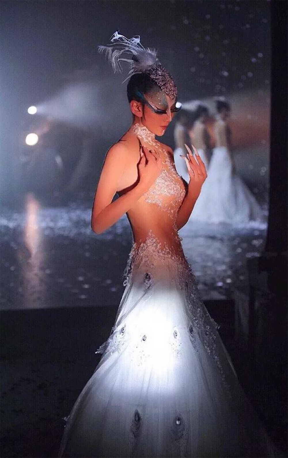 "Chim c&ocirc;ng l&agrave;ng m&uacute;a" Dương Lệ B&igrave;nh U70 trẻ đẹp như thiếu nữ: Bữa n&agrave;o cũng ăn 1 loại quả "chống gi&agrave;" rất gi&agrave;u collagen chợ Việt lu&ocirc;n sẵn- Ảnh 6.