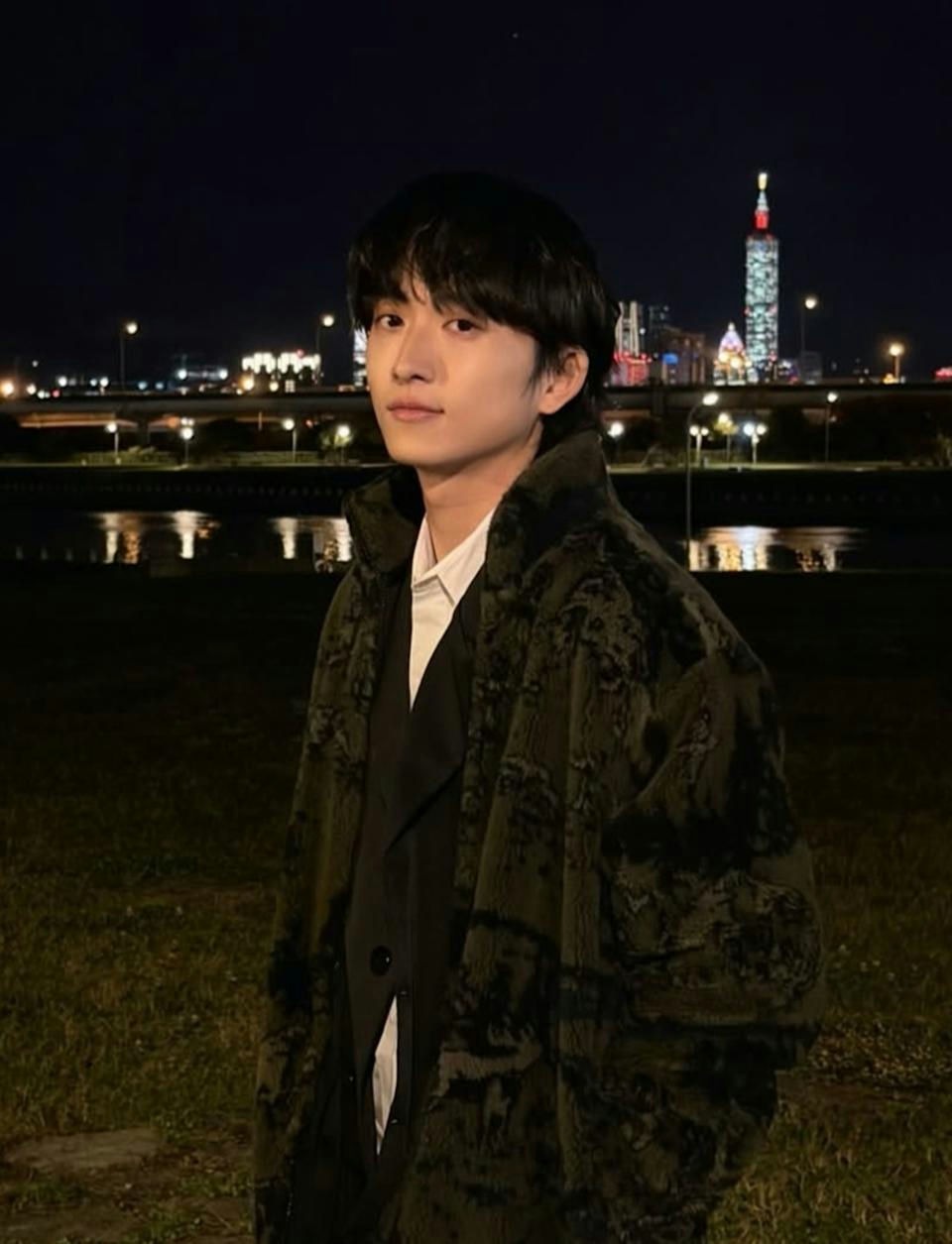 Hội thiếu gia nh&agrave; tr&acirc;m anh thế phiệt gi&agrave;u nổi danh showbiz: Vừa đẹp m&atilde; vừa c&oacute; tiền, ai m&agrave; l&agrave;m lại c&aacute;c anh!- Ảnh 1.