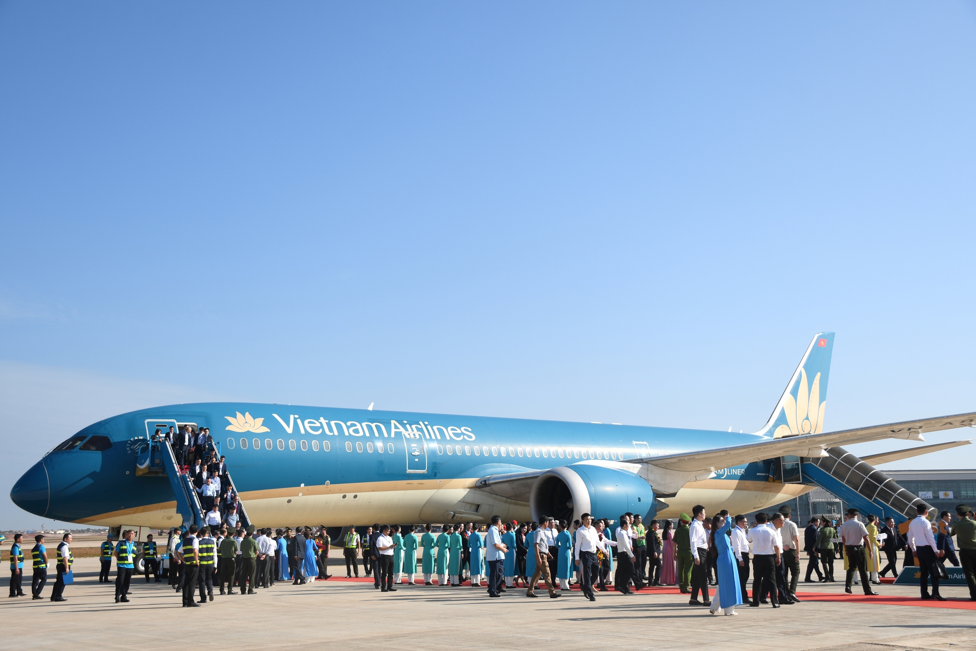 Nghi&ecirc;n cứu, đề xuất l&agrave;m tuyến metro số 1 nối d&agrave;i đến s&acirc;n bay Long Th&agrave;nh theo lệnh khẩn cấp- Ảnh 1.
