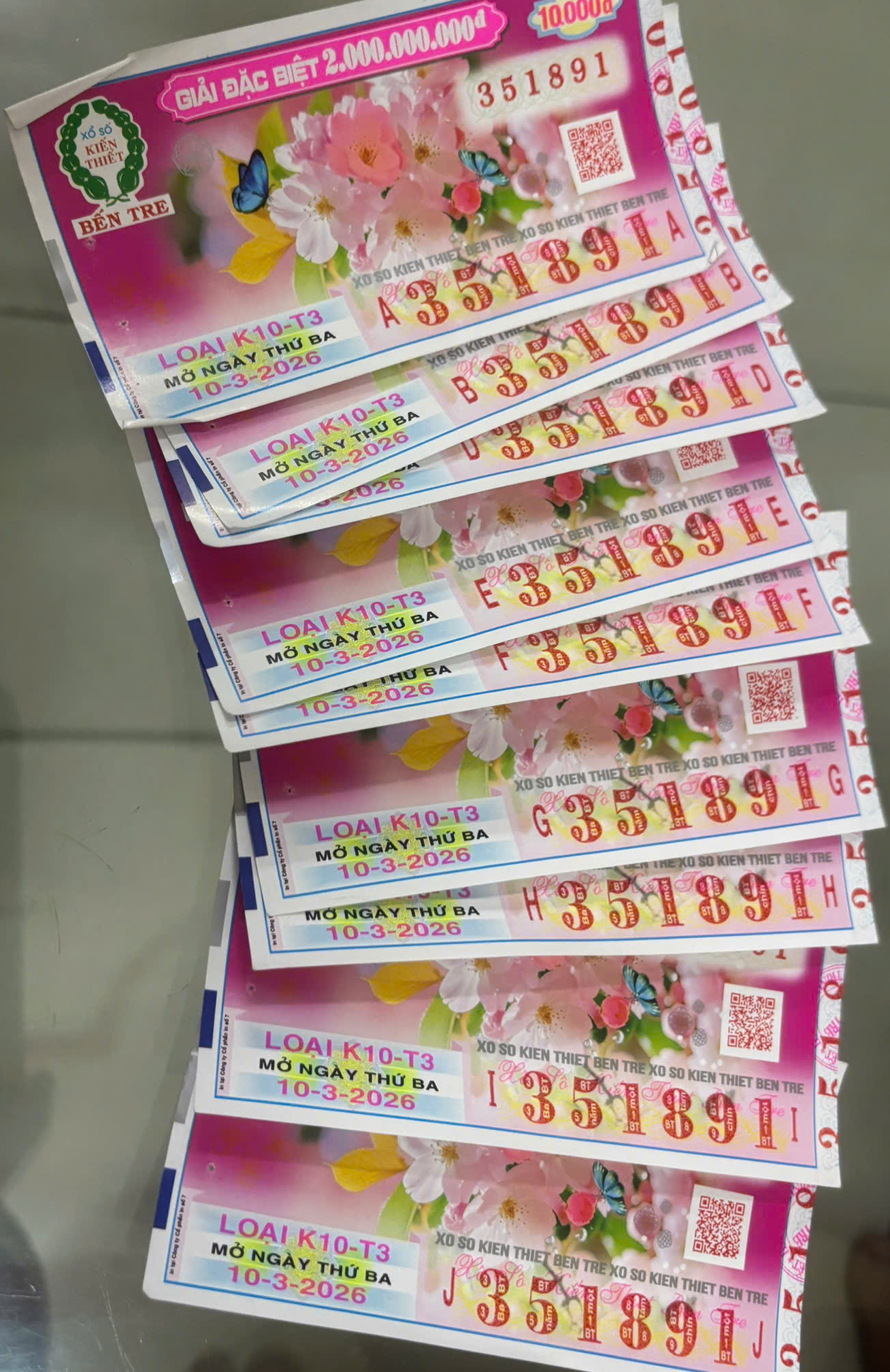 Chủ qu&aacute;n n&oacute;i về t&iacute;nh c&aacute;ch nam nh&acirc;n vi&ecirc;n phục vụ tr&uacute;ng v&eacute; số độc đắc 18 tỉ đồng- Ảnh 1.