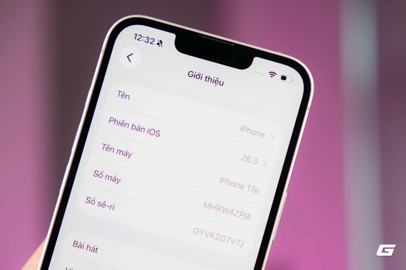 Tr&ecirc;n tay đủ 3 m&agrave;u iPhone 17e ch&iacute;nh h&atilde;ng: Thiết kế kh&ocirc;ng đổi, m&agrave;u hồng l&agrave; điểm nhấn, hiệu năng cực mạnh, gi&aacute; 18 triệu- Ảnh 10.