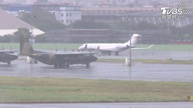 X&ocirc;n xao clip bạn trai Lisa (BLACKPINK) hẹn h&ograve; t&igrave;nh mới, động th&aacute;i của nữ ca sĩ mới đ&aacute;ng b&agrave;n- Ảnh 3.