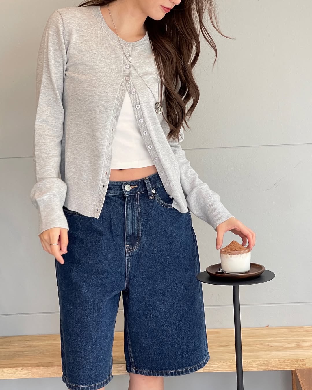 "B&uacute;p b&ecirc; Đ&ocirc;ng Nam &Aacute;" chỉ cao 1m54 nhưng mặc đẹp ph&aacute;t hờn, xuất hiện ở đ&acirc;u th&igrave; nơi đ&oacute; l&agrave; s&agrave;n diễn thời trang- Ảnh 22.