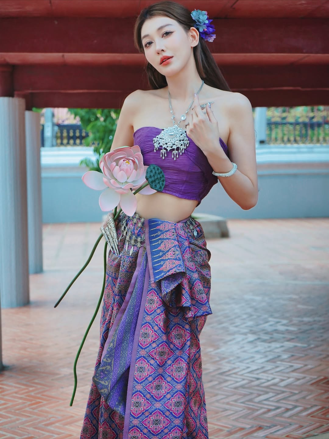 Nữ diễn vi&ecirc;n ly dị chủ tập đo&agrave;n th&eacute;p: Giờ nắm 674 tỷ, 12 bất động sản v&agrave; phải 