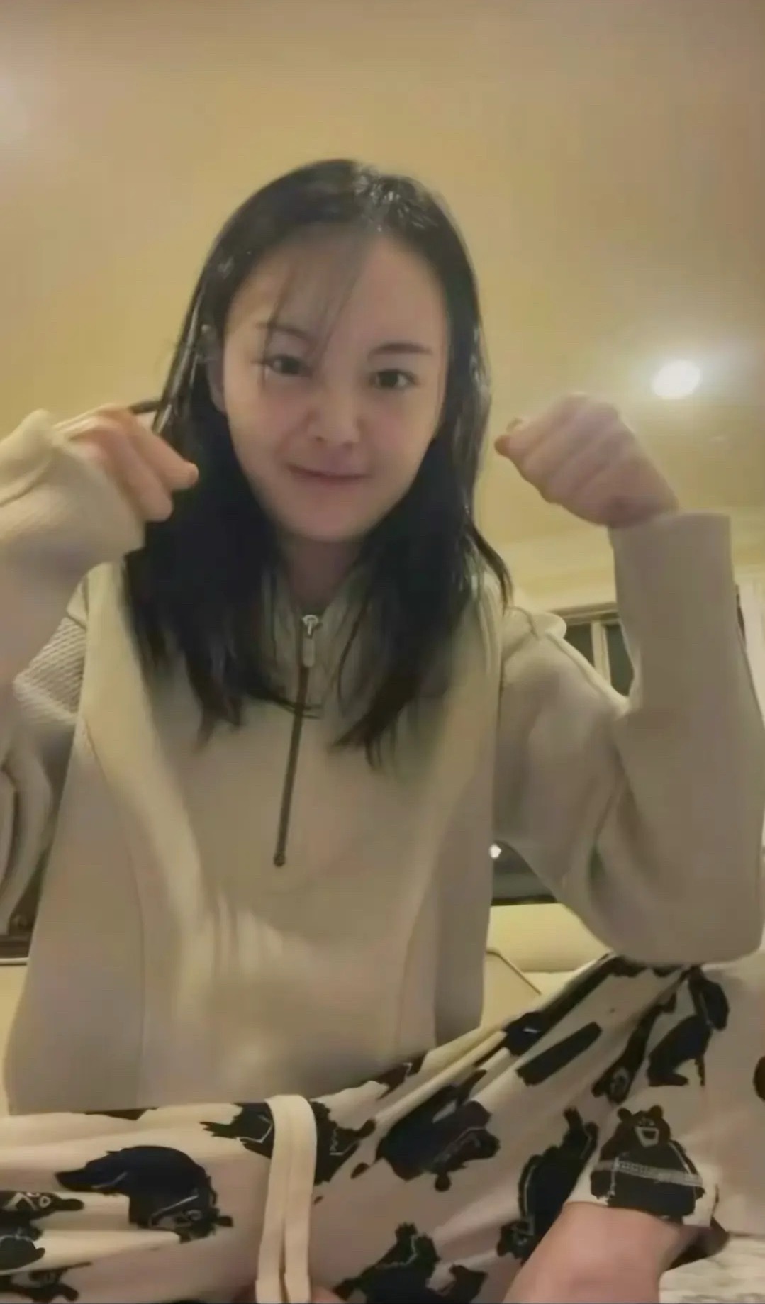 X&ocirc;n xao h&igrave;nh ảnh Trịnh Sảng h&oacute;i cả đầu, nhan sắc lao dốc sau khi l&agrave;m vợ b&eacute; đại gia- Ảnh 2.