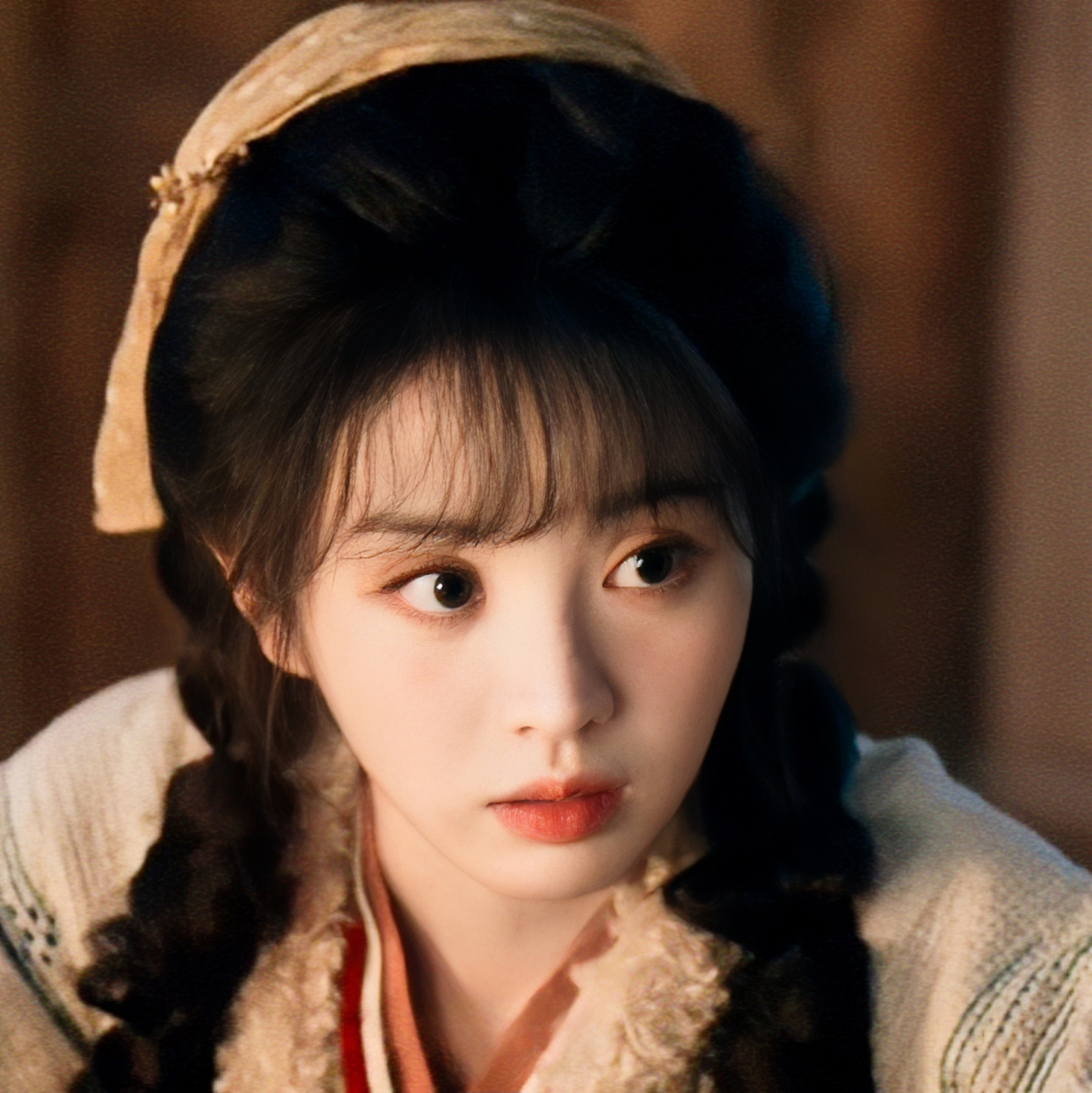 Mỹ nh&acirc;n chỉ nặng 45kg m&agrave; v&aacute;c cả con heo lẫn c&otilde;ng bạn diễn 1m90, mặt v&agrave; body chả li&ecirc;n quan g&igrave; đến nhau- Ảnh 10.