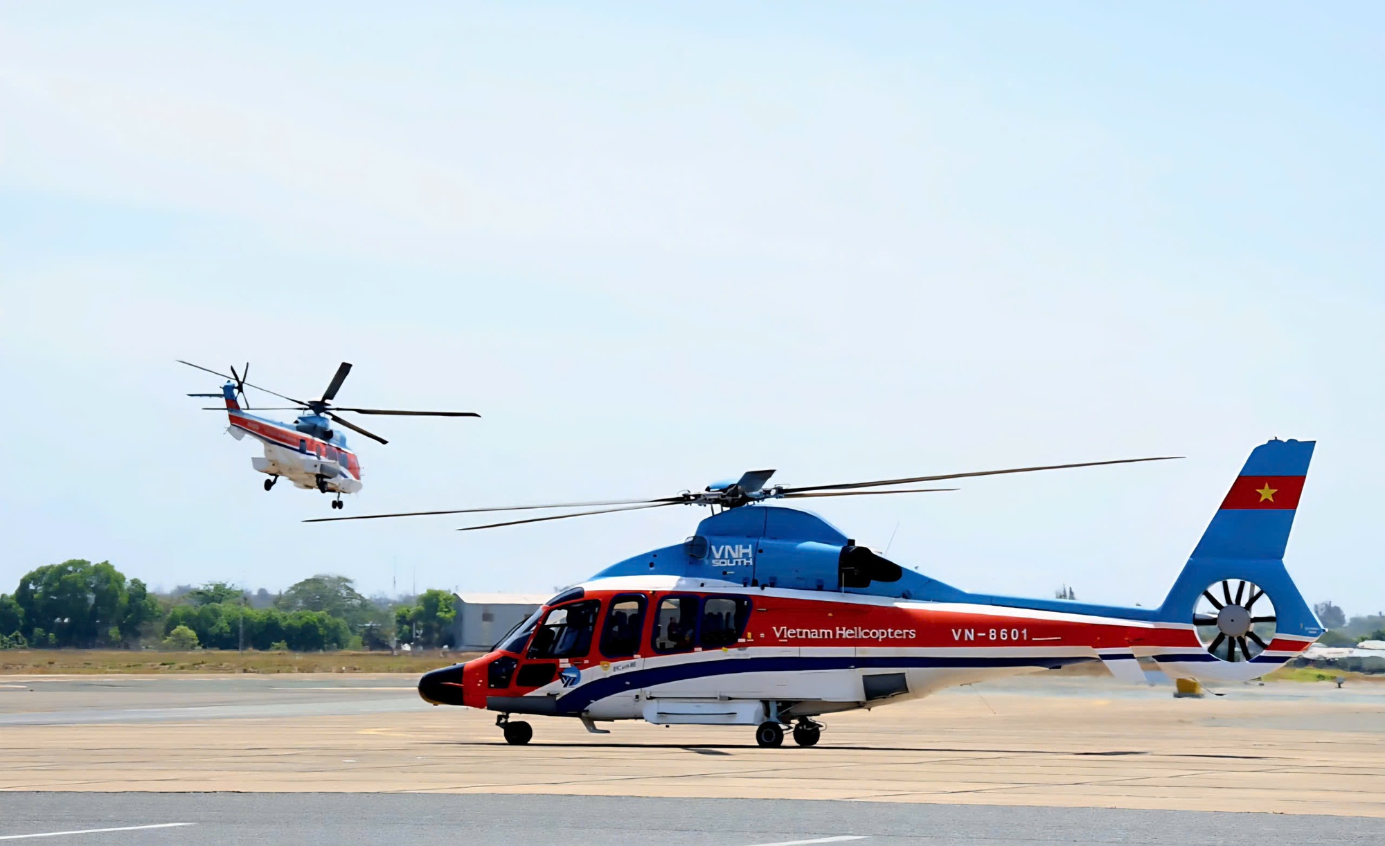 Du kh&aacute;ch th&iacute;ch th&uacute; ngắm TP Hồ Ch&iacute; Minh từ tr&ecirc;n cao- Ảnh 2.