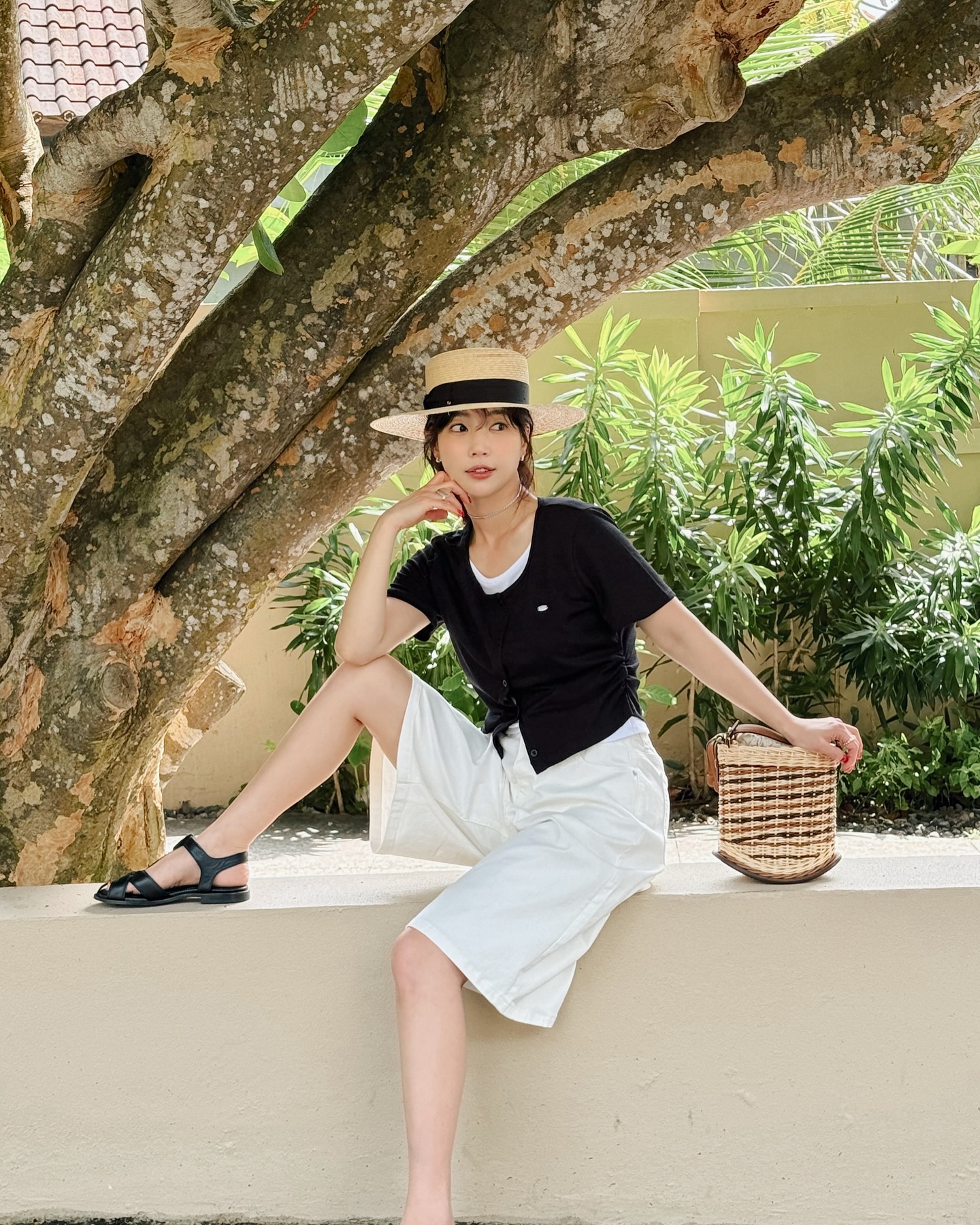 V&igrave; sao c&agrave;ng lớn tuổi, phụ nữ c&agrave;ng n&ecirc;n mặc đồ m&agrave;u trung t&iacute;nh?- Ảnh 4.