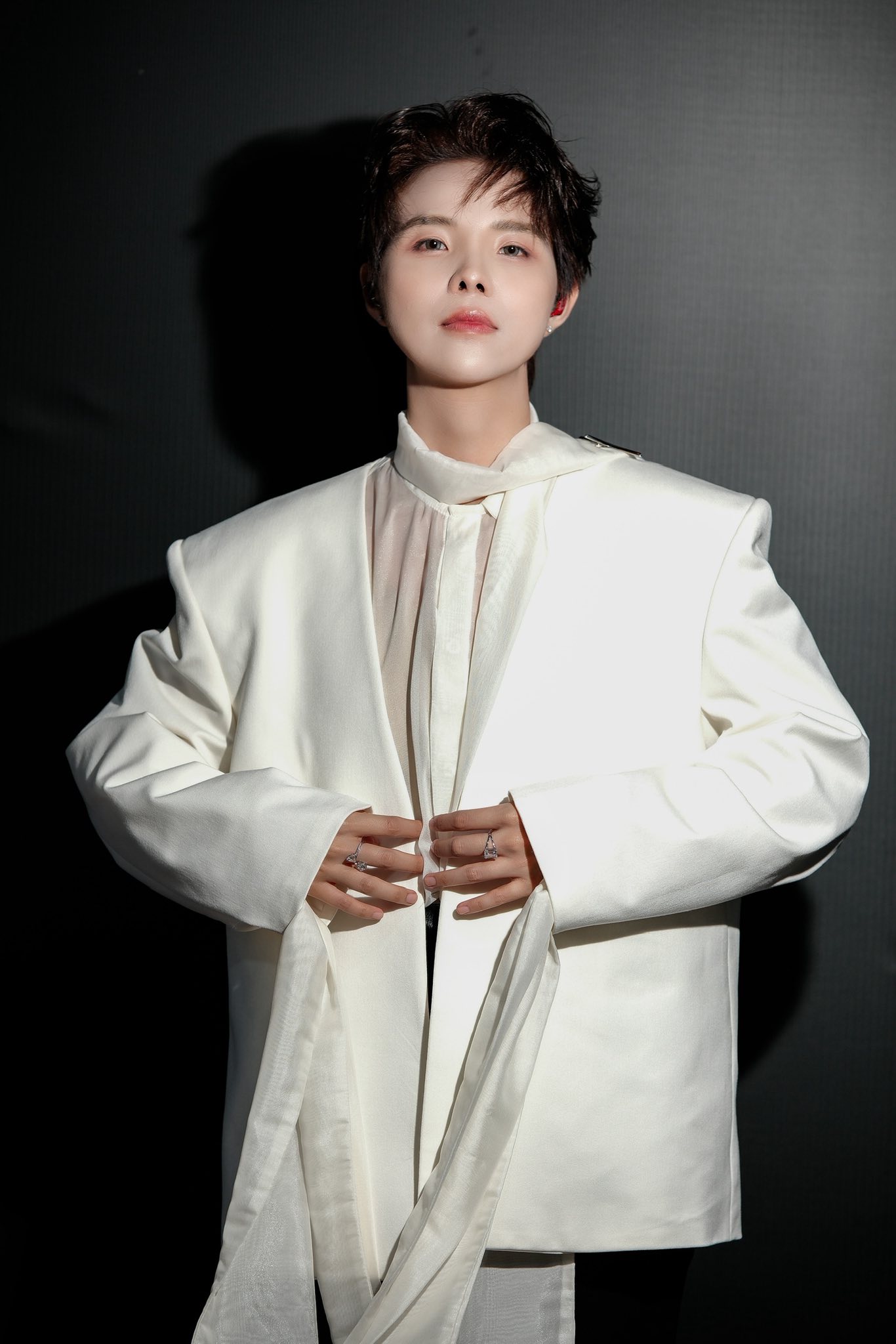 Ca sĩ Vbiz đăng ảnh nhập viện cấp cứu, th&ocirc;ng b&aacute;o 1 điều quan trọng- Ảnh 2.