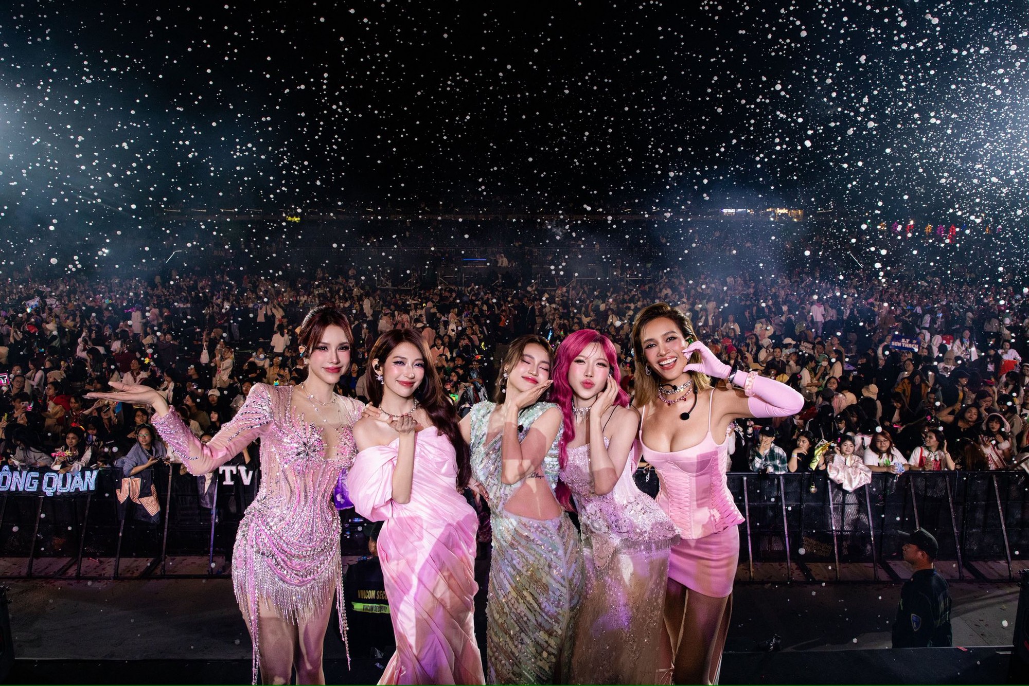 Mỹ nh&acirc;n Việt được đề cử đẹp nhất thế giới 2026: 33 tuổi debut nh&oacute;m nhạc nữ, xinh đẹp kh&iacute; chất m&agrave; vẫn độc th&acirc;n- Ảnh 8.