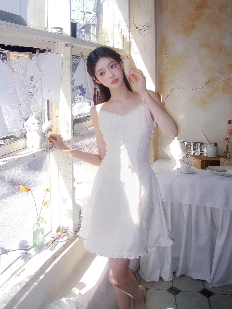 H&egrave; n&agrave;y chị em đừng mặc đồ rộng nữa, h&atilde;y ưu ti&ecirc;n 5 item gọn d&aacute;ng v&agrave; hack chiều cao- Ảnh 10.