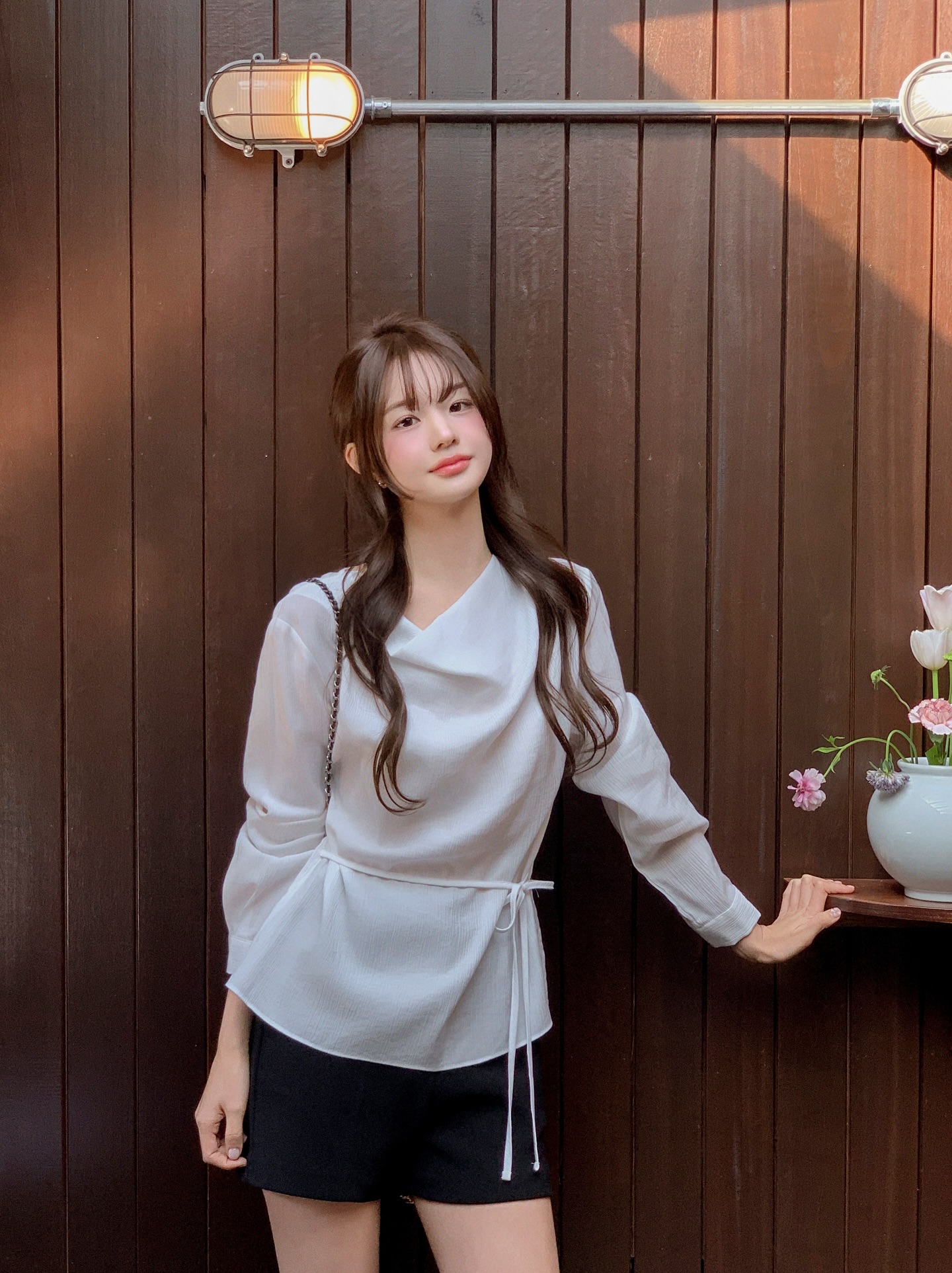 H&egrave; n&agrave;y chị em đừng mặc đồ rộng nữa, h&atilde;y ưu ti&ecirc;n 5 item gọn d&aacute;ng v&agrave; hack chiều cao- Ảnh 1.