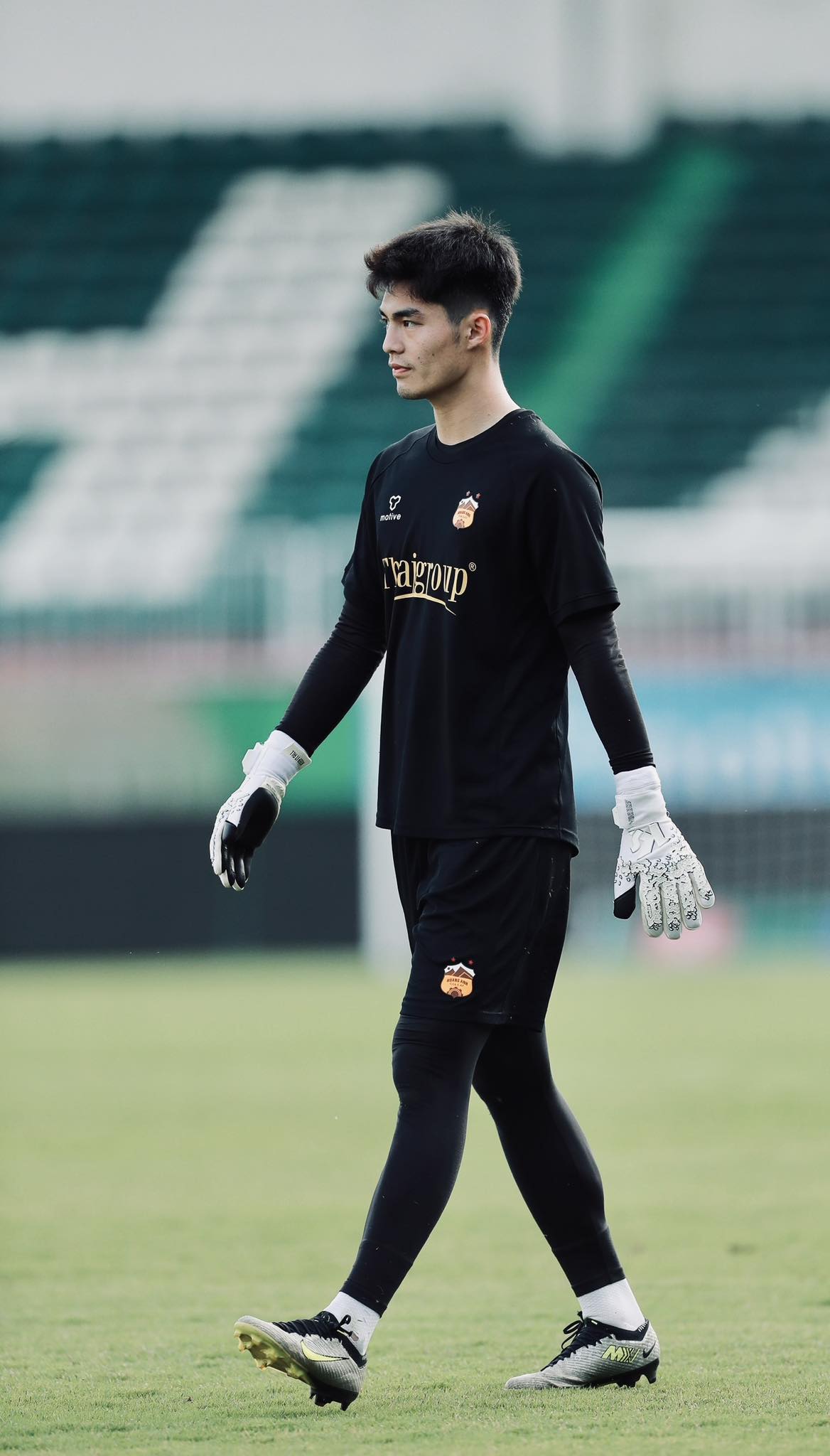 Chuyện g&igrave; đang xảy ra với thủ m&ocirc;n Trung Ki&ecirc;n?- Ảnh 2.