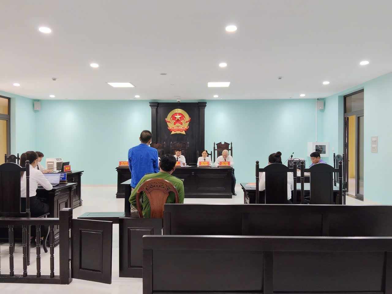 &ldquo;Y&ecirc;u r&acirc;u xanh&rdquo; hiếp d&acirc;m b&eacute; g&aacute;i dưới 10 tuổi- Ảnh 1.