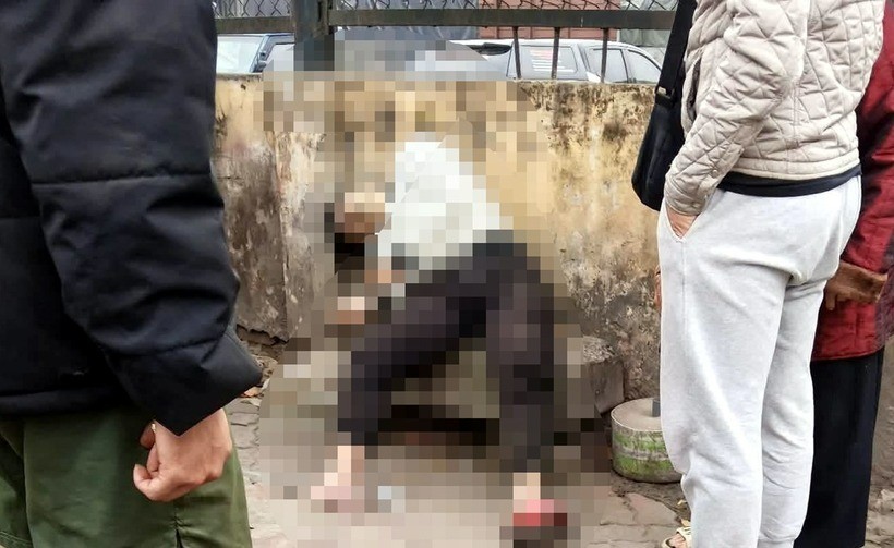 Người đ&agrave;n &ocirc;ng 42 tuổi tử vong tr&ecirc;n vỉa h&egrave; H&agrave; Nội: Đ&atilde; r&otilde; nguy&ecirc;n nh&acirc;n ban đầu- Ảnh 1.