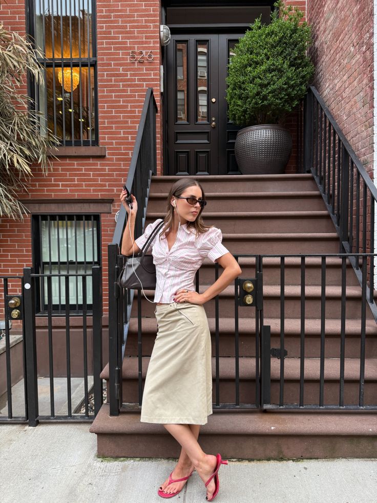 Hội mặc đẹp nhất thế giới b&igrave;nh chọn "chiếc v&aacute;y s&agrave;nh điệu nhất h&egrave;": N&agrave;ng n&agrave;o chưa sắm th&igrave; sống chậm qu&aacute;- Ảnh 9.