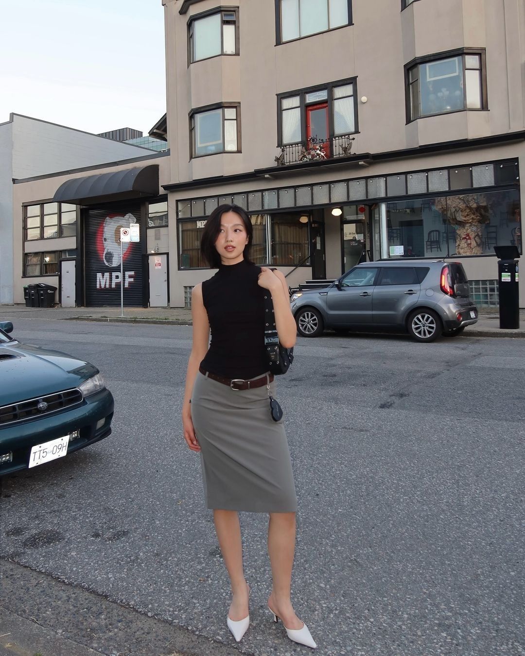 Hội mặc đẹp nhất thế giới b&igrave;nh chọn "chiếc v&aacute;y s&agrave;nh điệu nhất h&egrave;": N&agrave;ng n&agrave;o chưa sắm th&igrave; sống chậm qu&aacute;- Ảnh 2.