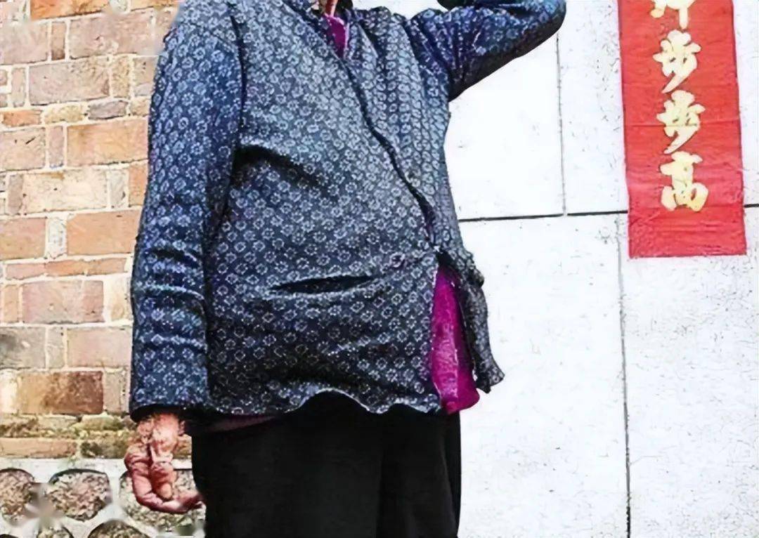 Cụ b&agrave; 91 tuổi ng&atilde; khi đi lấy nước, v&agrave;o viện th&igrave; ph&aacute;t hiện &ldquo;mang thai&rdquo;: B&iacute; mật về "b&agrave;o thai ho&aacute; đ&aacute;"- Ảnh 4.