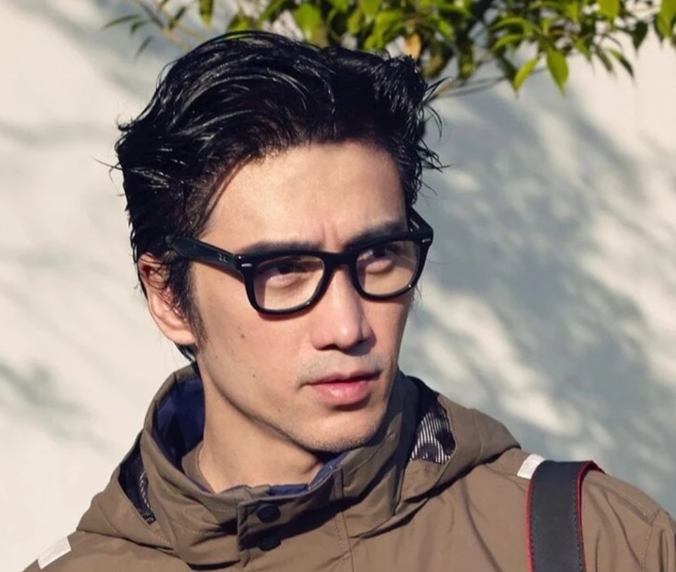 Cụ &ocirc;ng 60 tuổi g&acirc;y sốt MXH với vẻ ngo&agrave;i đẹp như nam thần, th&acirc;n h&igrave;nh lực sĩ- Ảnh 6.