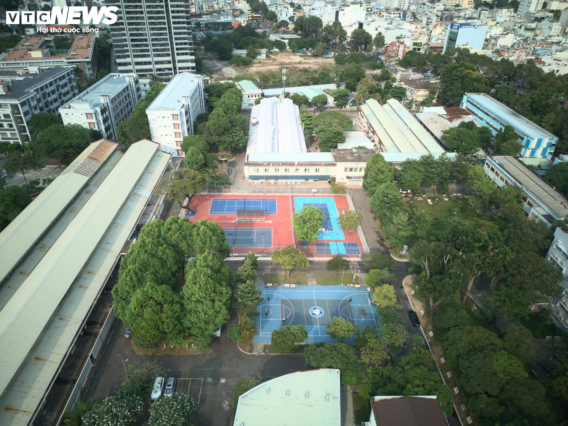 To&agrave;n cảnh trường Đại học B&aacute;ch khoa giữa "đất v&agrave;ng" TP.HCM- Ảnh 9.