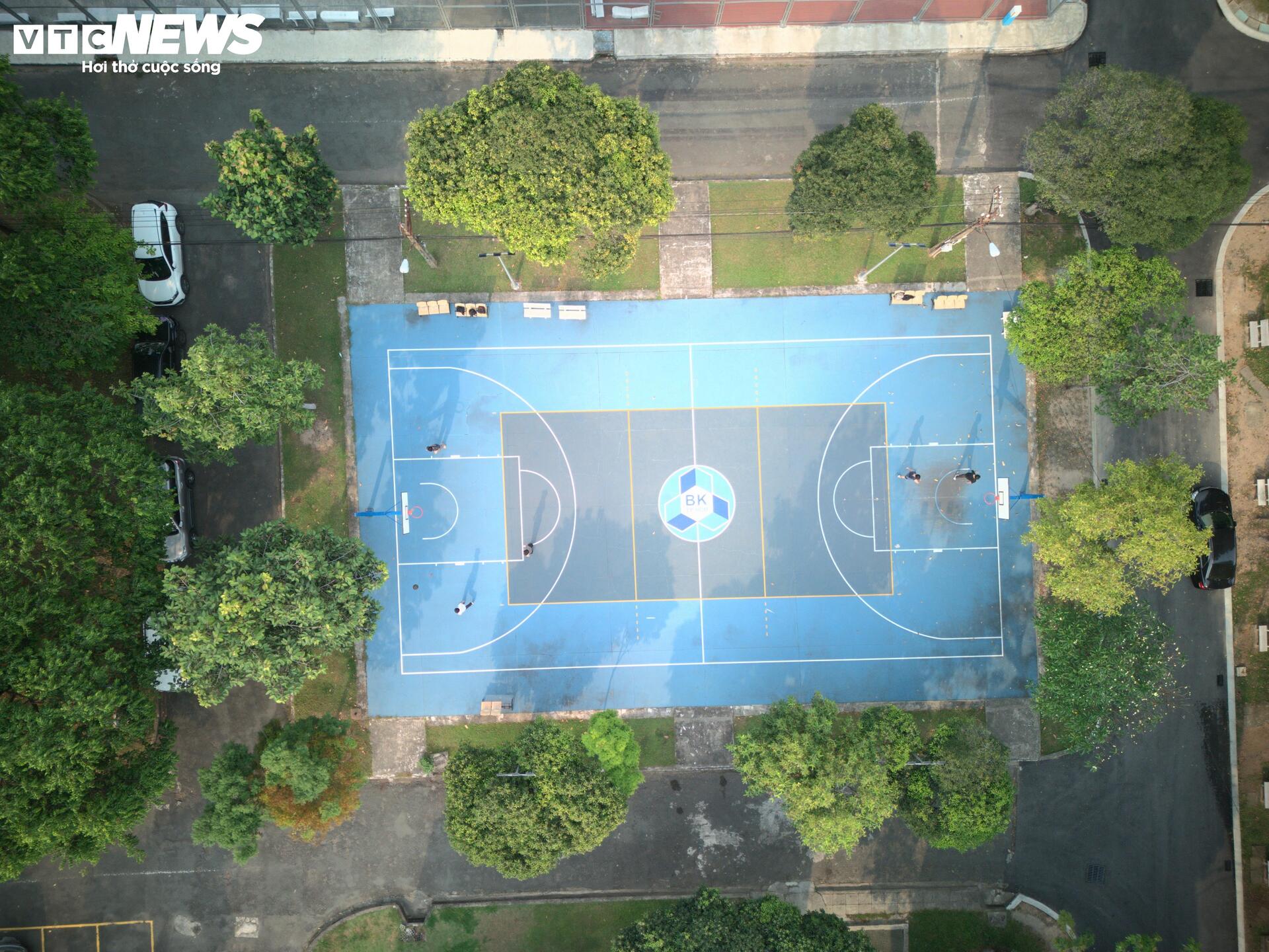 To&agrave;n cảnh trường Đại học B&aacute;ch khoa giữa "đất v&agrave;ng" TP.HCM- Ảnh 10.