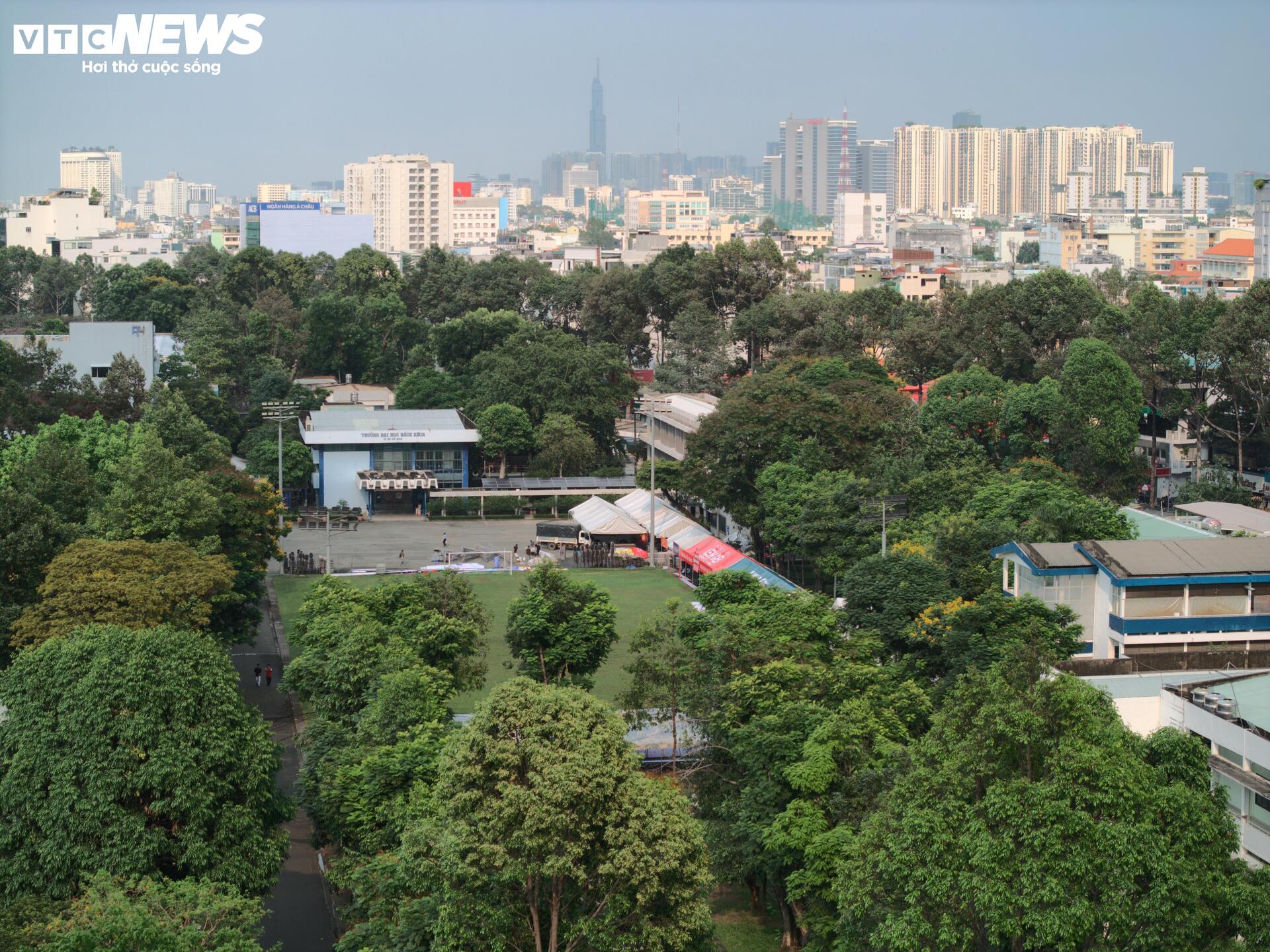 To&agrave;n cảnh trường Đại học B&aacute;ch khoa giữa "đất v&agrave;ng" TP.HCM- Ảnh 11.