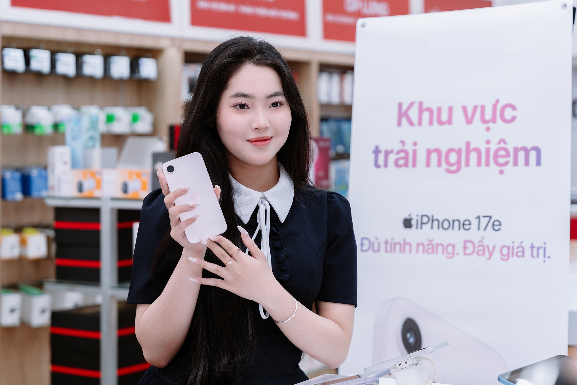 iPhone 17e mở b&aacute;n tại Việt Nam, gi&aacute; từ 17,9 triệu đồng- Ảnh 2.