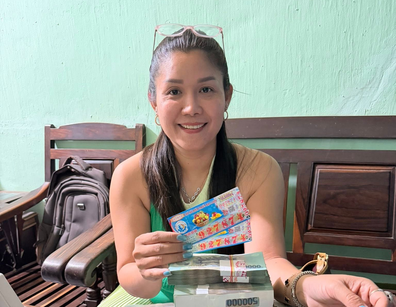 S&aacute;ng 12-3, xuất hiện nhiều người tr&uacute;ng 3 giải độc đắc xổ số miền Nam- Ảnh 2.