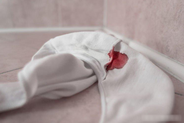 Nữ streamer 25 tuổi mắc ung thư cổ tử cung: 