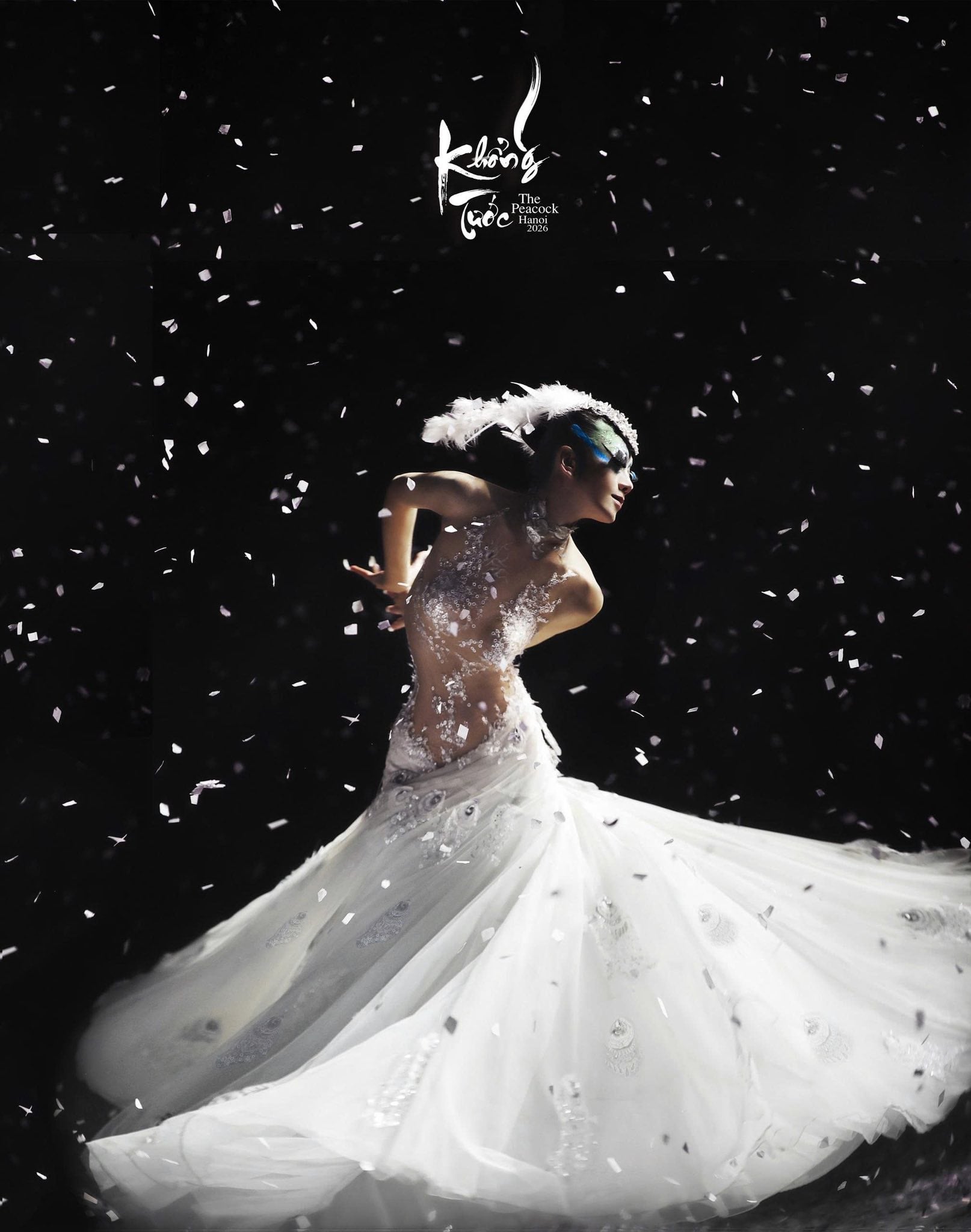 T&aacute;o đỏ kh&ocirc;ng gi&uacute;p bạn trẻ như Dương Lệ B&igrave;nh, nhưng học 1 điều từ "chim c&ocirc;ng l&agrave;ng m&uacute;a" sẽ l&agrave;m bạn bớt l&atilde;o h&oacute;a- Ảnh 4.