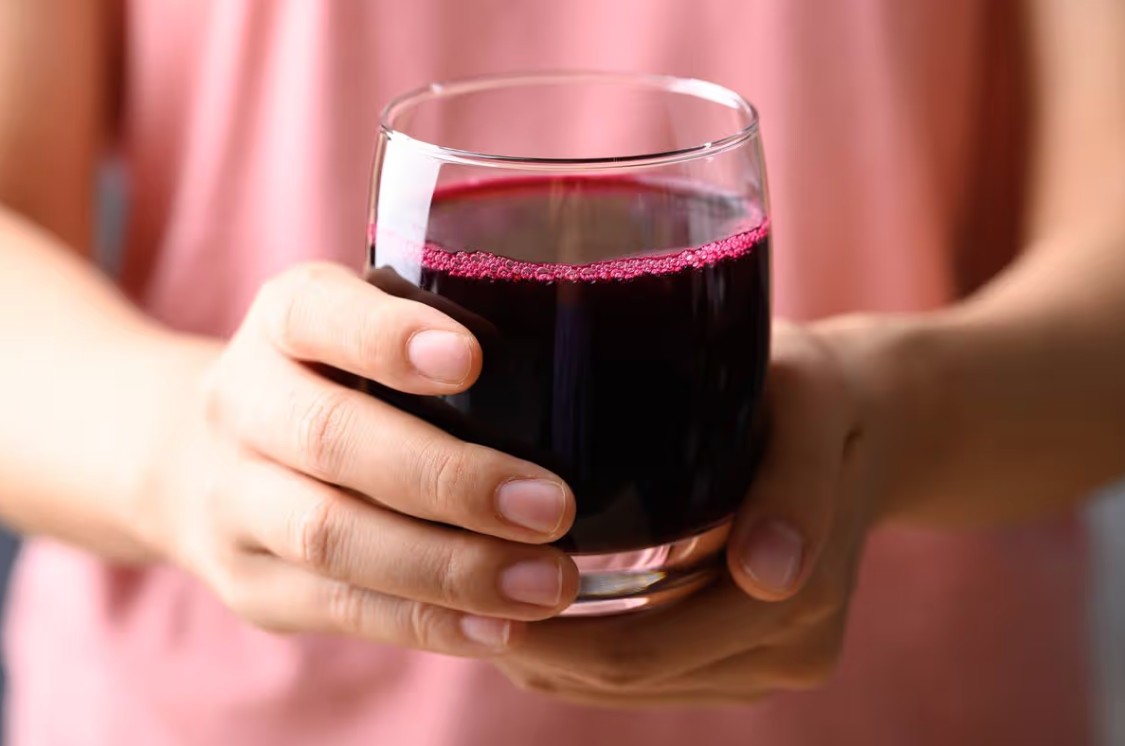 Mạch m&aacute;u &ldquo;rất th&iacute;ch&rdquo; loại nước n&agrave;y, uống 1 ly mỗi ng&agrave;y huyết &aacute;p cũng phải &ldquo;dịu xuống&rdquo;- Ảnh 2.