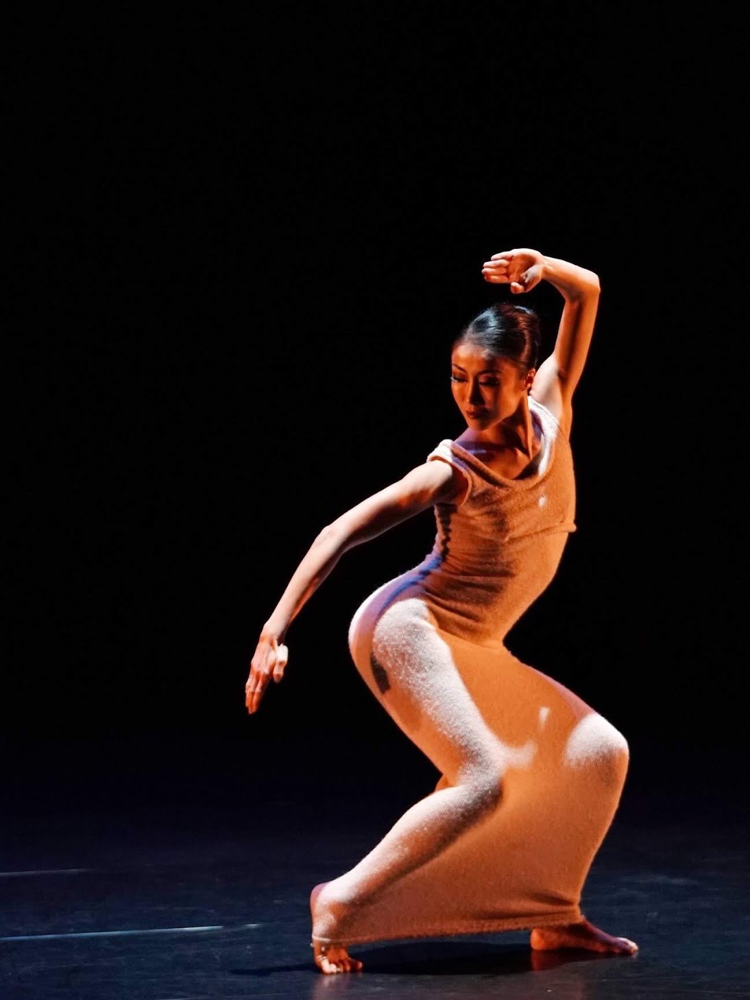 T&aacute;o đỏ kh&ocirc;ng gi&uacute;p bạn trẻ như Dương Lệ B&igrave;nh, nhưng học 1 điều từ "chim c&ocirc;ng l&agrave;ng m&uacute;a" sẽ l&agrave;m bạn bớt l&atilde;o h&oacute;a- Ảnh 7.