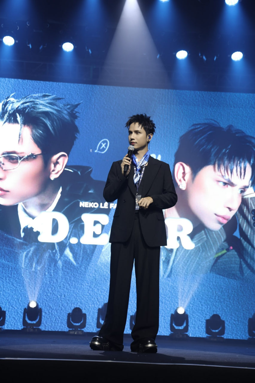 Một Anh Trai bị nh&acirc;n vi&ecirc;n lấy qu&agrave; fan đem đi b&aacute;n, đơn vị quản l&yacute; lập tức xin lỗi- Ảnh 7.