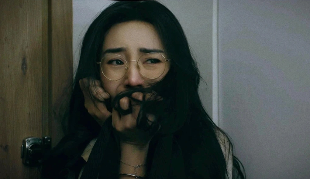 Việt Nam c&oacute; 1 mỹ nh&acirc;n khổ th&ecirc;m 1 phần l&agrave; đẹp th&ecirc;m 10 phần: Kh&oacute;c tả tơi rũ rượi vẫn ho&agrave;n mỹ mới t&agrave;i- Ảnh 5.