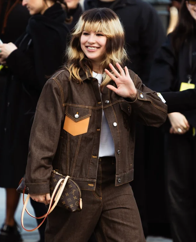 Giật trọn spotlight của Lisa lẫn Zendaya, Alysa Liu tại Paris Fashion Week ch&iacute;nh l&agrave; thứ bạn phải xem l&uacute;c n&agrave;y- Ảnh 9.