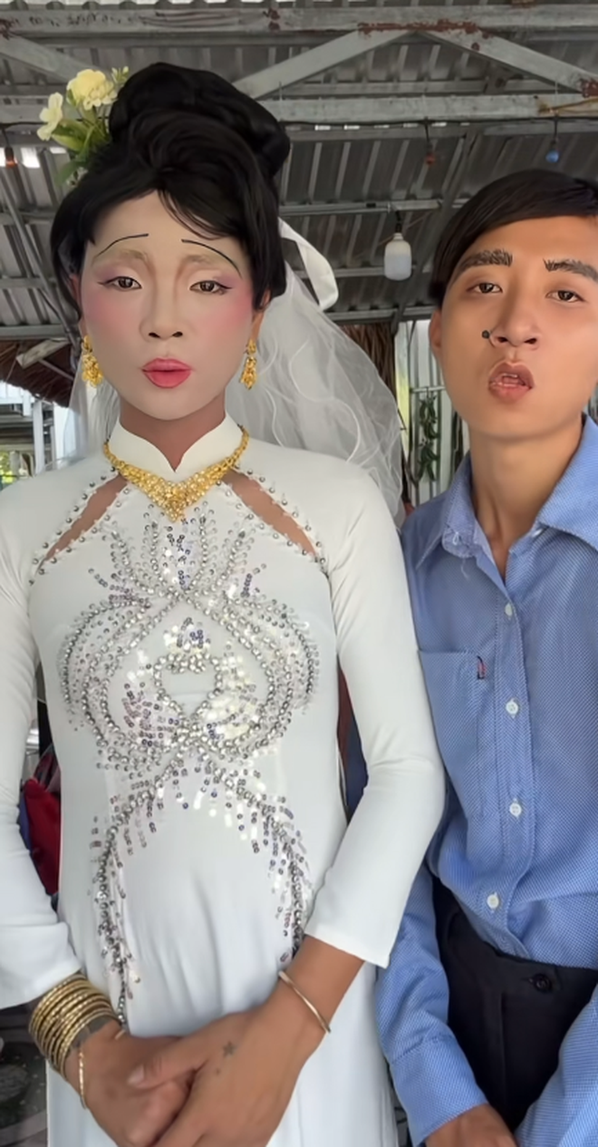 X&ocirc;n xao Tủn C&ugrave;i Bắp, người "c&oacute; nhiều th&acirc;n phận" nhất miền T&acirc;y, kết h&ocirc;n- Ảnh 9.