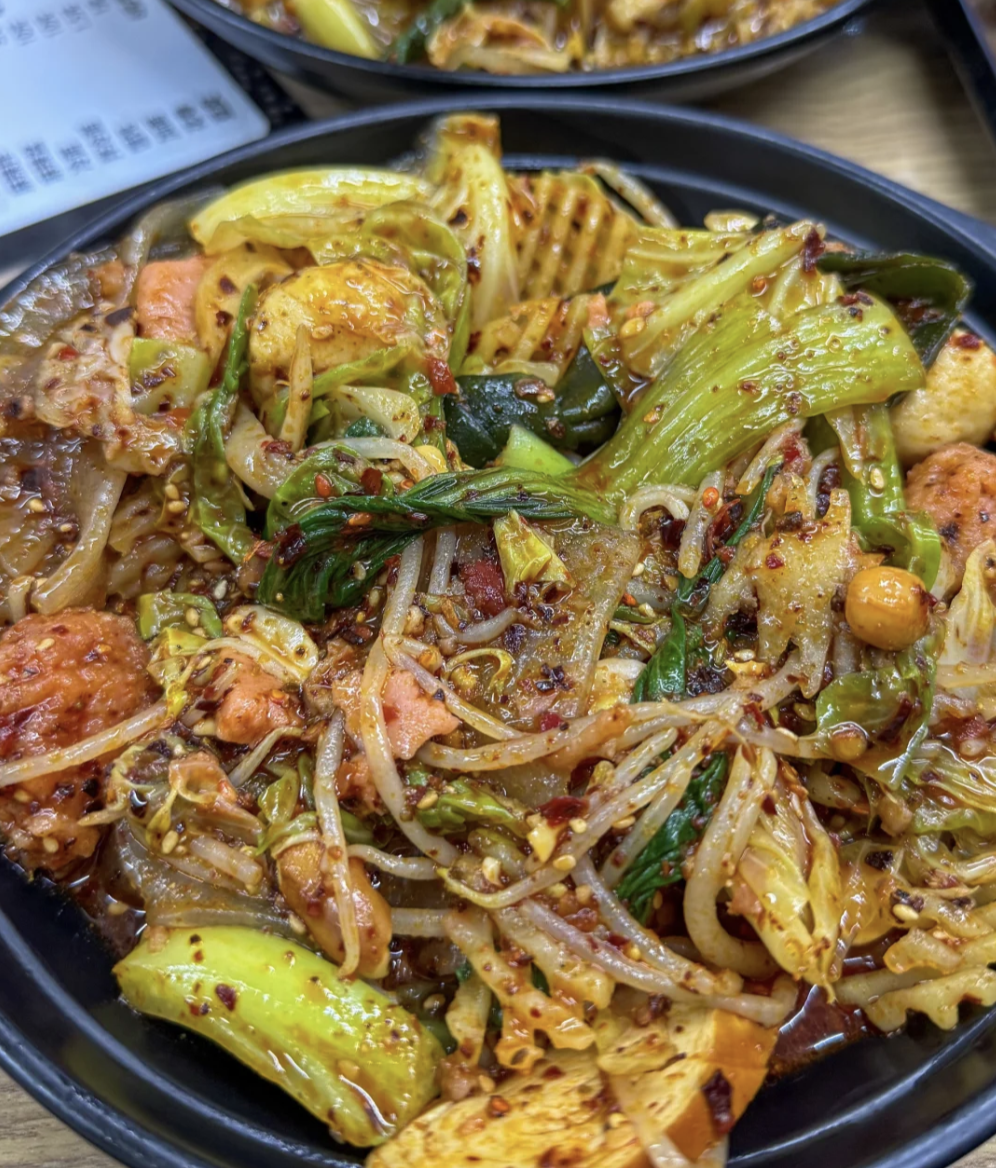 Ai m&ecirc; b&uacute;n phở chắc chắn phải th&egrave;m "chảy nước miếng" với 6 t&ocirc; m&igrave; nức tiếng v&ugrave;ng n&agrave;y: Nước d&ugrave;ng thanh ngọt, th&ecirc;m kh&uacute;c "x&iacute; qu&aacute;ch" th&igrave; qu&ecirc;n sầu!- Ảnh 11.