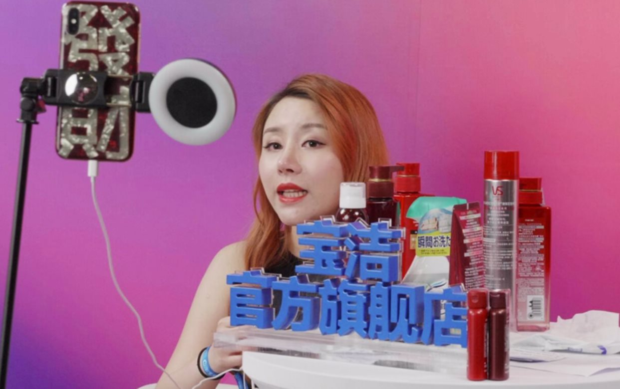 "C&uacute; lừa" livestream: Bong b&oacute;ng "nổ tung", loạt streamer th&aacute;o chạy khỏi thủ phủ b&aacute;n trực tuyến d&ugrave; từng đạt thu nhập 700 triệu đồng/th&aacute;ng- Ảnh 2.