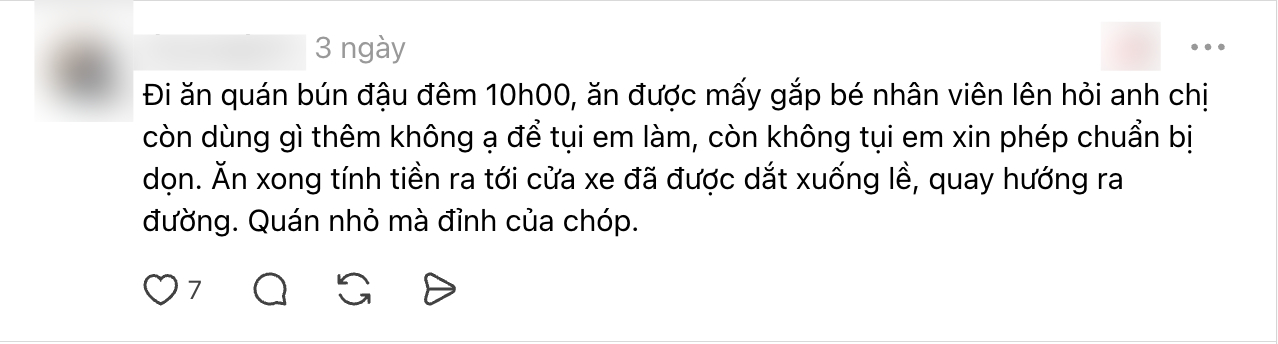 "Rớt đũa c&oacute; ngay đ&ocirc;i mới, ăn b&uacute;n đậu xe m&aacute;y đ&atilde; dắt sẵn quay đầu" - TP.HCM l&agrave;m dịch vụ tinh tế cỡ n&agrave;y!- Ảnh 3.