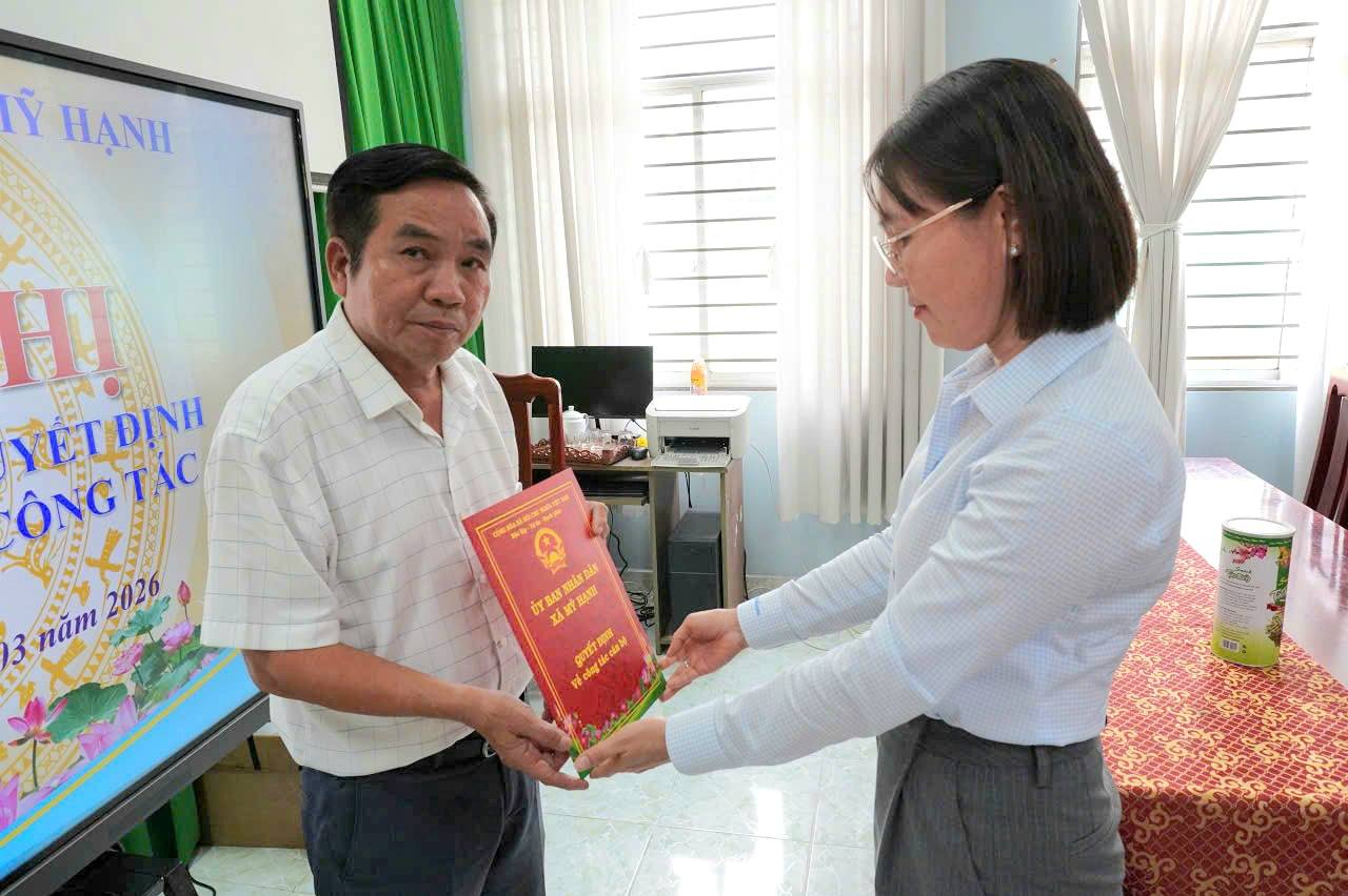 Vụ hiệu trưởng bị xe tải t&ocirc;ng tử vong ở T&acirc;y Ninh: Đo nồng độ cồn những người li&ecirc;n quan- Ảnh 1.