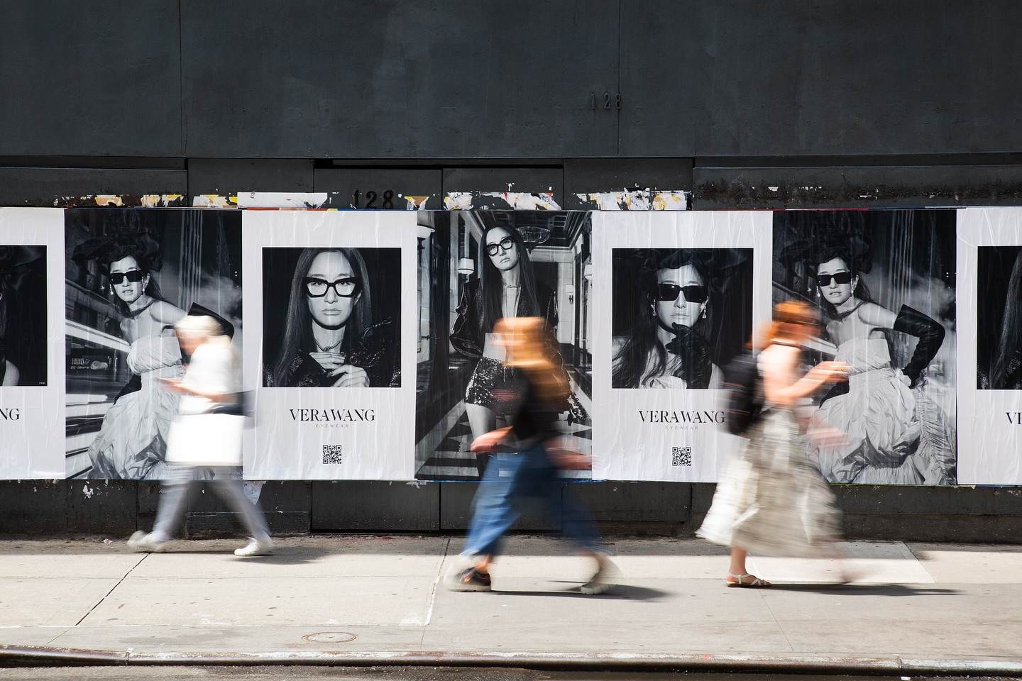 "Nữ ho&agrave;ng v&aacute;y cưới" 76 tuổi trẻ kh&ocirc;ng k&eacute;m Dương Lệ B&igrave;nh: 40 tuổi khởi nghiệp đế chế 7000 tỷ, cứ l&agrave;m việc của m&igrave;nh ắt sẽ trẻ ra- Ảnh 11.