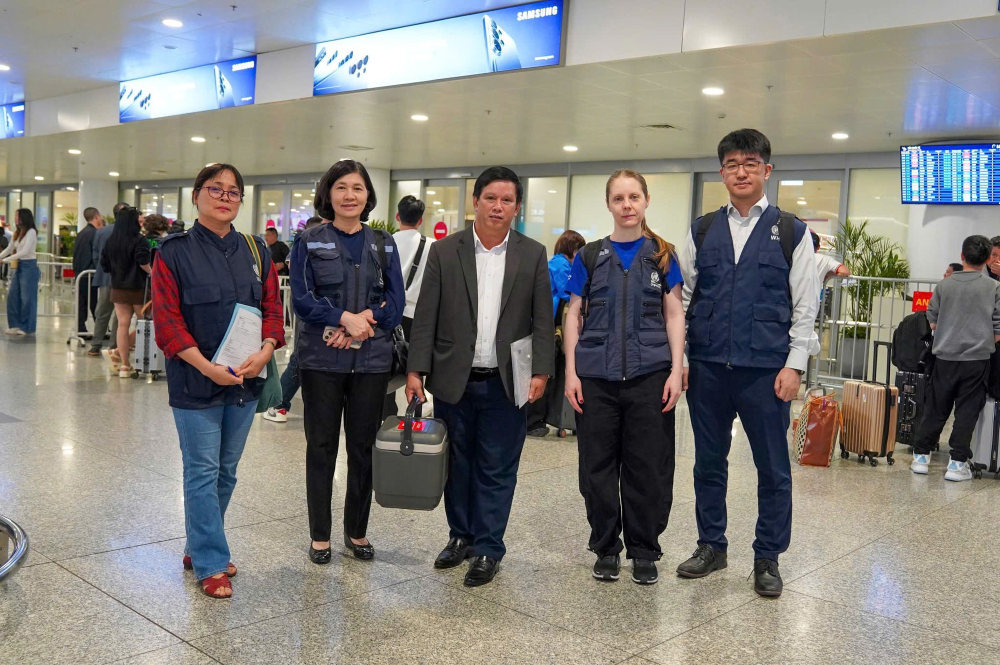 Thuốc giải độc 8.000 USD/lọ WHO hỗ trợ kịp thời, b&aacute;c sĩ v&agrave; người nh&agrave; ở Đ&agrave; Nẵng c&ugrave;ng x&uacute;c động- Ảnh 6.