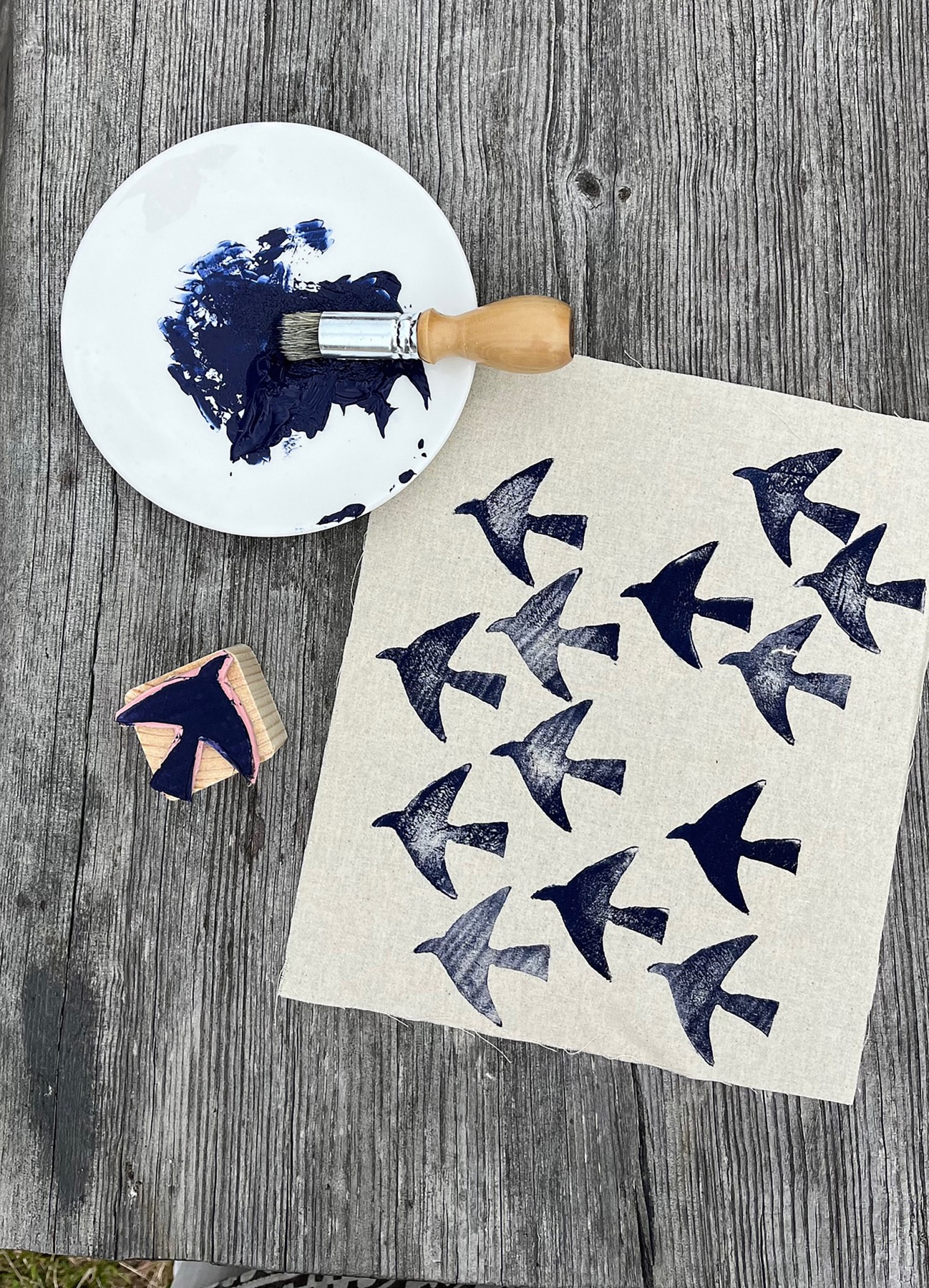 Tr&agrave;o lưu "Slowcation": Phụ nữ hiện đại chi ng&agrave;n đ&ocirc; sang tận ch&acirc;u &Acirc;u chỉ để... h&aacute;i hoa v&agrave; in vải chữa l&agrave;nh &aacute;p lực- Ảnh 6.