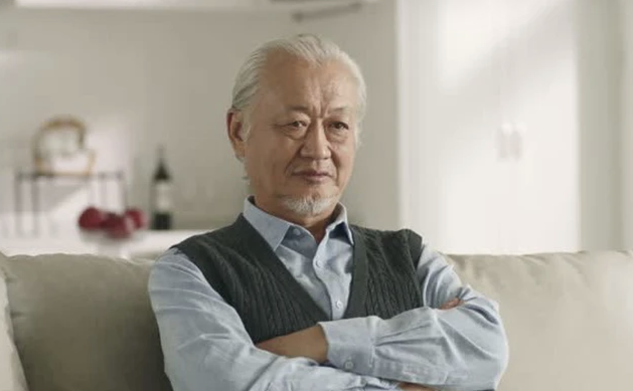 C&oacute; 13 tỷ đồng tiết kiệm, người đ&agrave;n &ocirc;ng 75 tuổi tuy&ecirc;n bố kh&ocirc;ng để lại cho con, quyết ti&ecirc;u sạch trước khi qua đời- Ảnh 1.