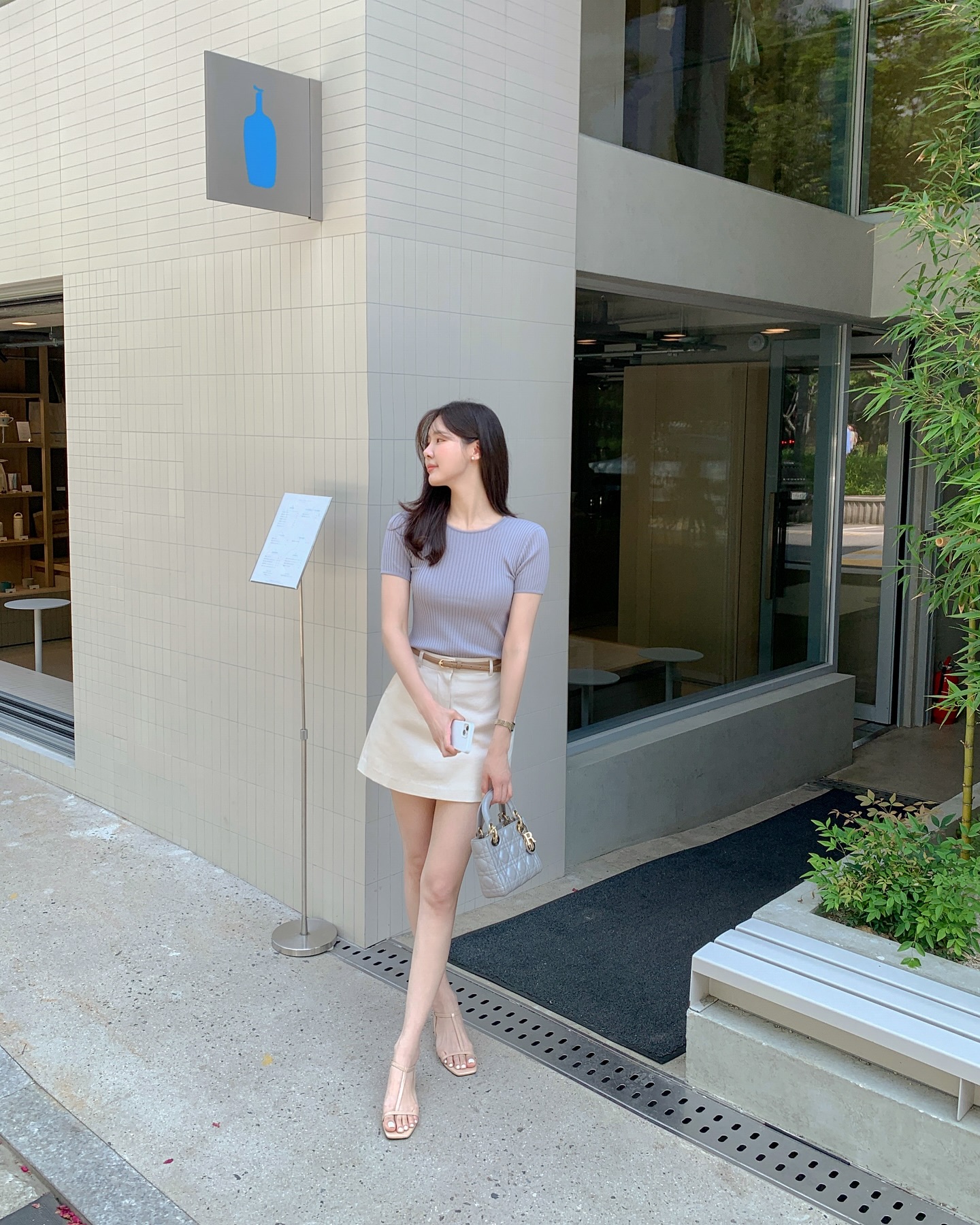 Ch&acirc;n v&aacute;y ngắn v&agrave; quần short m&ugrave;a h&egrave; mix với 5 kiểu &aacute;o l&agrave; đẹp nhất- Ảnh 3.