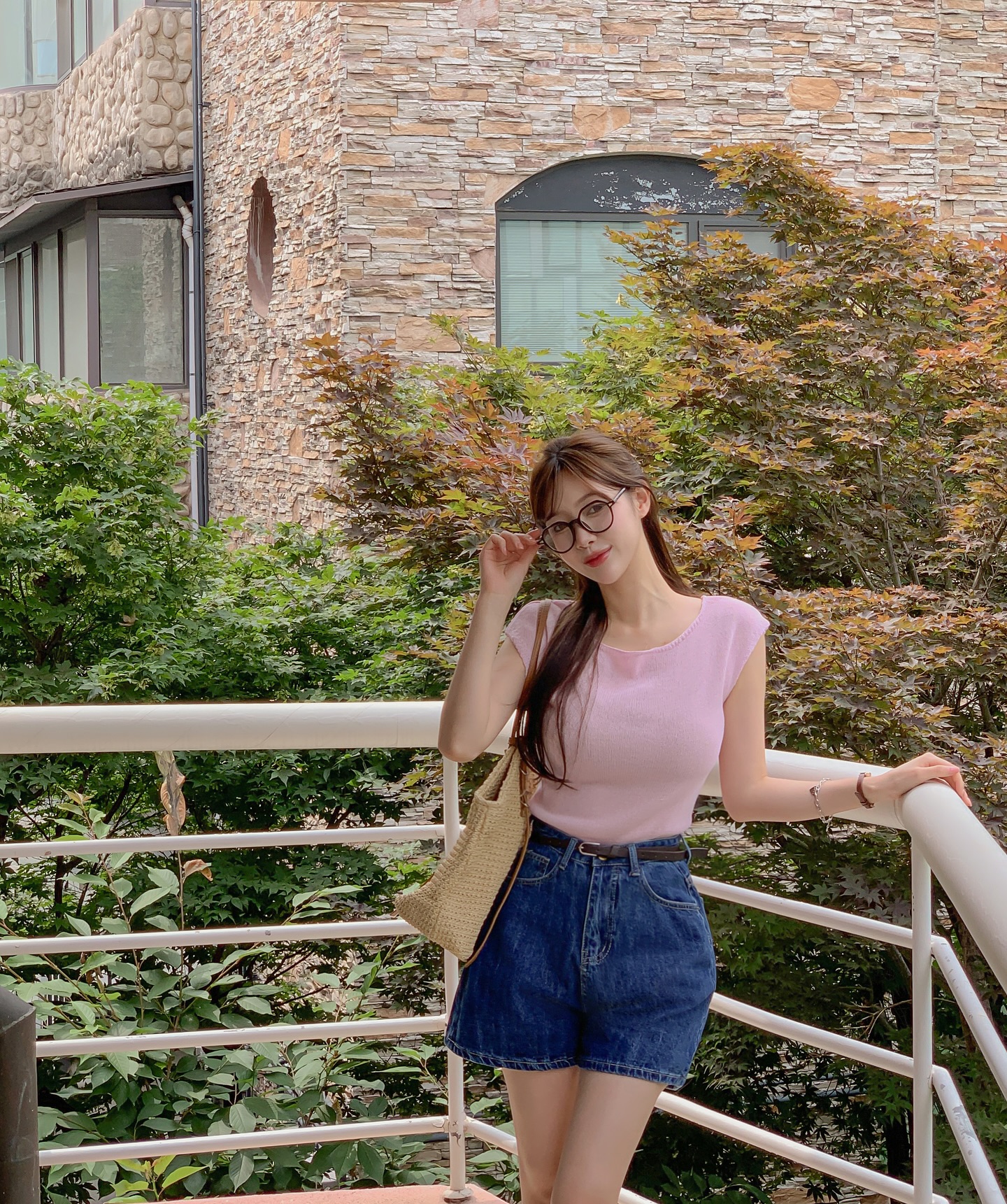 Ch&acirc;n v&aacute;y ngắn v&agrave; quần short m&ugrave;a h&egrave; mix với 5 kiểu &aacute;o l&agrave; đẹp nhất- Ảnh 11.