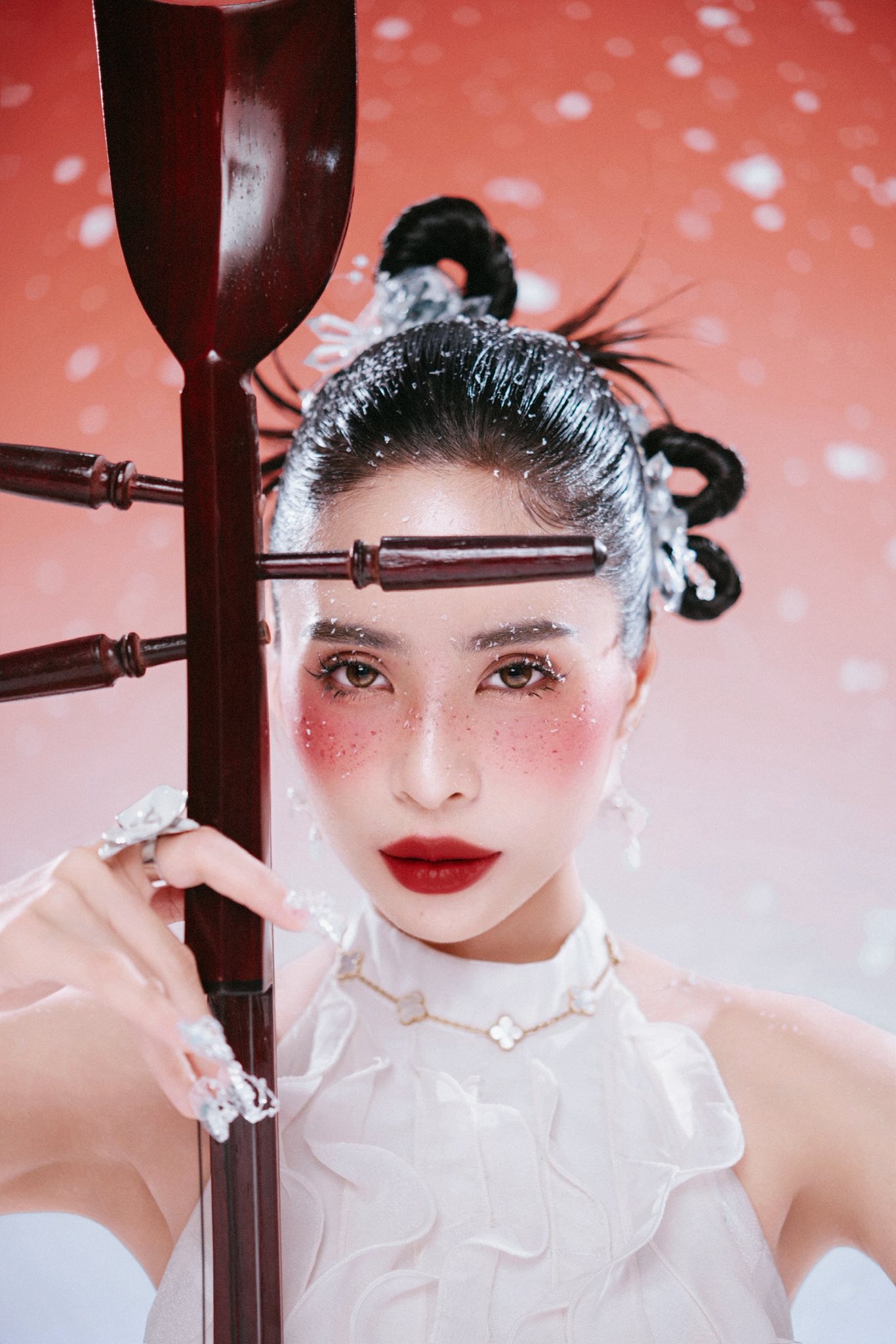 Chưa ai l&agrave;m được như Ho&agrave;ng Th&ugrave;y Linh- Ảnh 1.