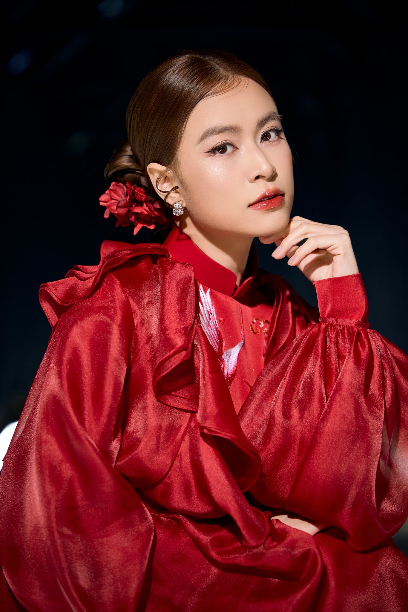 Chưa ai l&agrave;m được như Ho&agrave;ng Th&ugrave;y Linh- Ảnh 22.