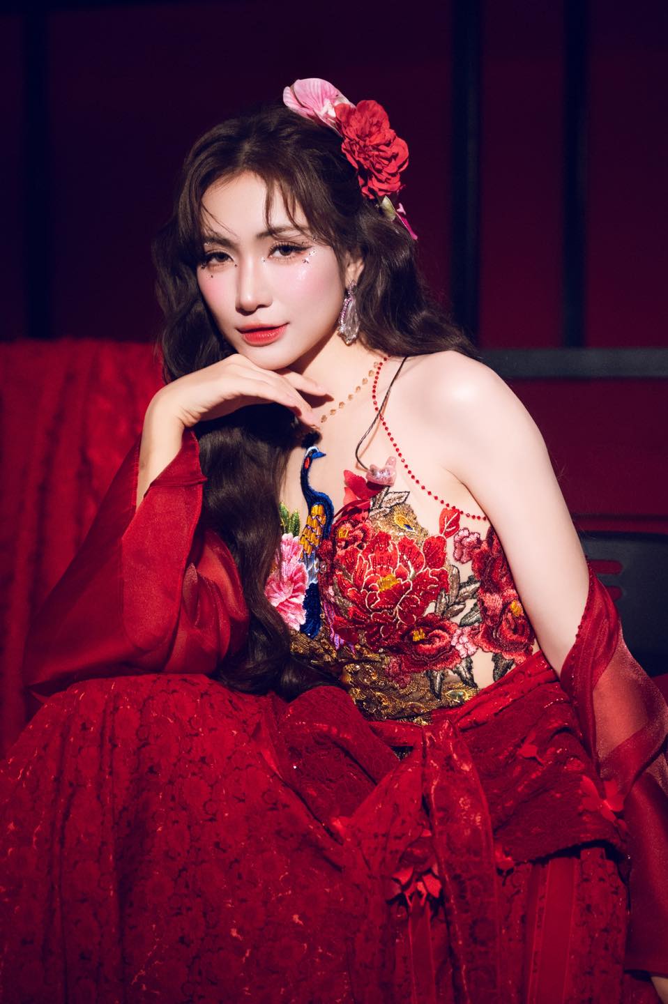 Chưa ai l&agrave;m được như Ho&agrave;ng Th&ugrave;y Linh- Ảnh 4.